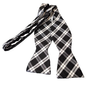 Jos. A. Bank Bowtie Exclusive Collection Black White Silk Bow Tie Adjustable